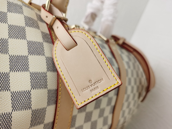 ルイヴィトンバッグ素材ディテール